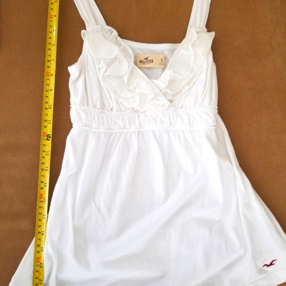 Hollister NWOT tank top size small